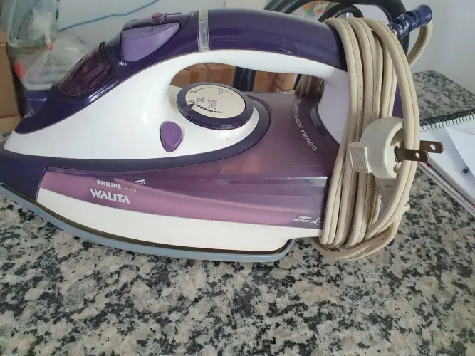 Ferro de Passar Philips Walita