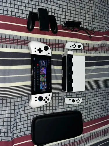 Nintendo Switch OLED Branco - Desbloqueado + Acessórios