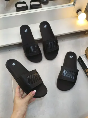 Chinelo Nk Preto