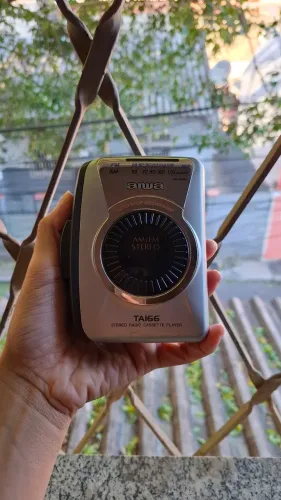 Rádio Tocador Gravador Cassete Portátil Aiwa TA166