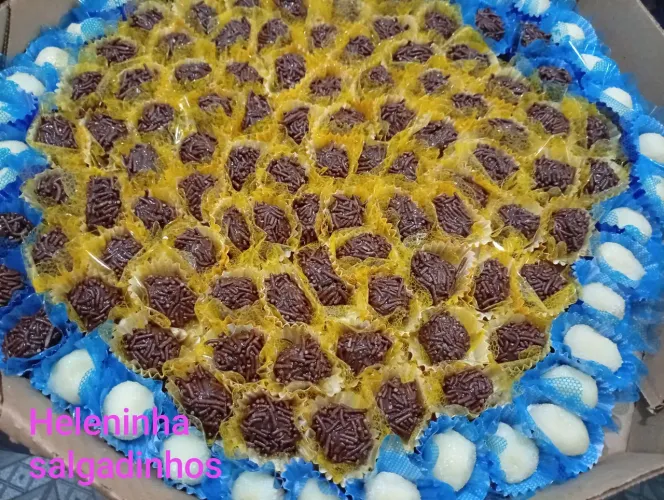 Salgadinhos e docinhos 