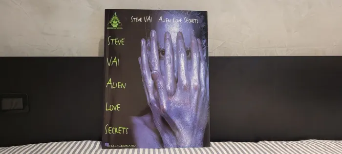 Tablatura Guitarbook  Steve Vai - Alien Love Secrets