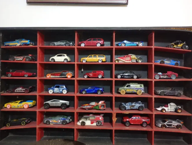Coleção 30 Miniaturas de Carros Hot Wheels