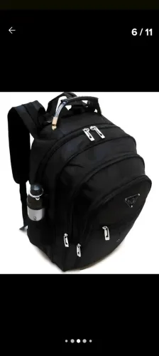 Mochila Preta Reforçada com Design Moderno