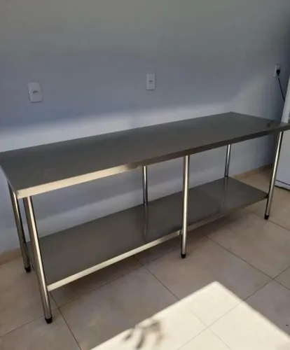MESA INOX