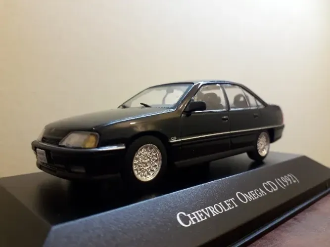 MINIATURA CHEVROLET OMEGA CD INESQUECÍVEIS DO BRASIL 