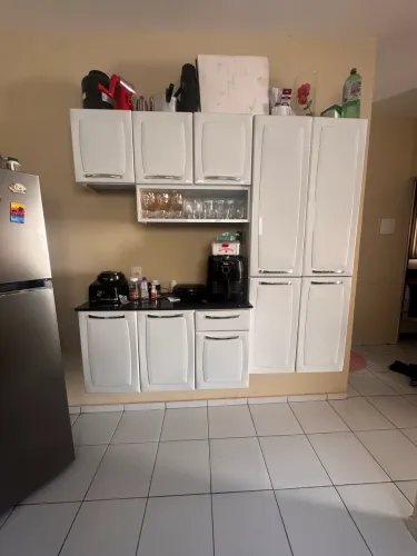 Armário de cozinha completo 