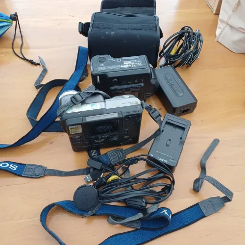 Sony Mavica FD85 e FD88 com acessórios