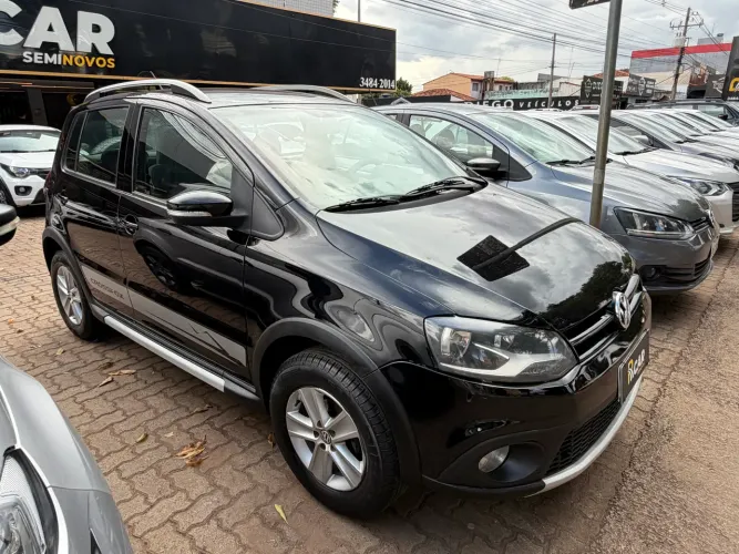 Volkswagen Crossfox 1.6 MI Total Flex 8V 5P 2011