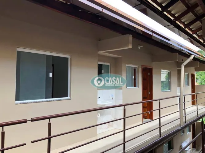 Kitnet em Itaipu, com 01 Quarto, Cozinha, Banheiro e Área de Serviço!