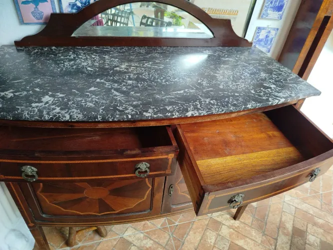 Cômoda com espelho 