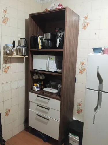 Armário super espaçoso.