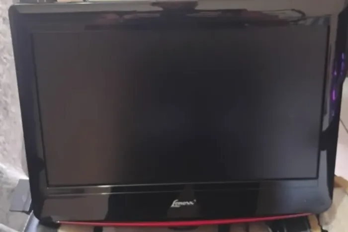 tv monitor 15 polegadas
