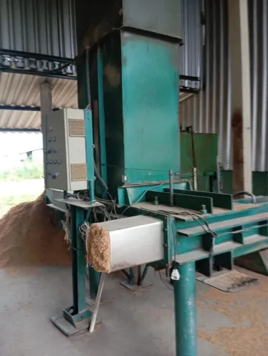 Prensa de Palha de Arroz