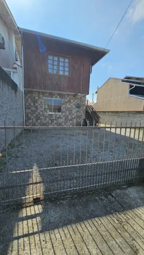 CASA NO CARIANOS POR R$ 1.650 - 1 QUARTO, PRÓXIMA AO AEROPORTO E AO CAMPECHE