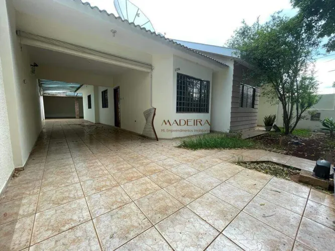 Casa à Venda em Jardim Imperial, Maringá - PR