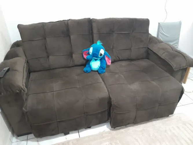 Vendo um sofá retrátil
