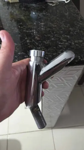 Torneira automatica banheiro docol
