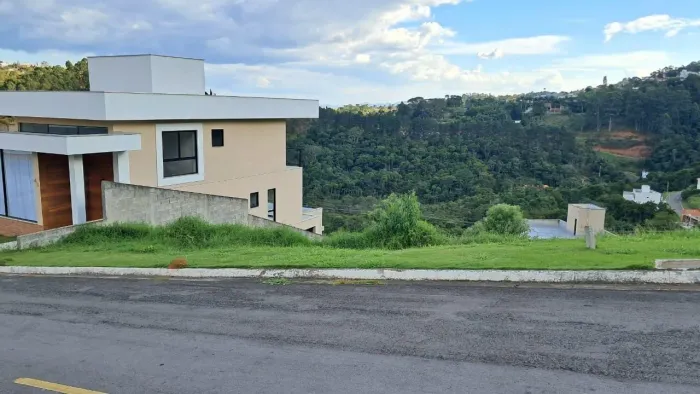 Terreno à venda no condomínio Pedras Altas II, bairro Aeroporto, Juiz de Fora, MG