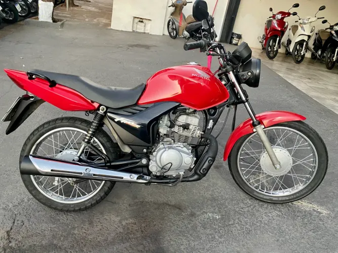 Vendo- HONDA CG FAN 125 ES 12/13