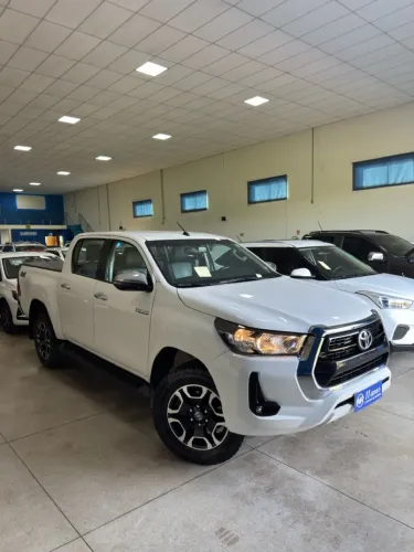 Toyota Hilux CD SRV 4X4 2.8 TDI Diesel Aut. 2024