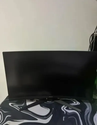 Monitor Gamer Asus 165hz, Curvo Widescreen 33 Full Hd (Usado)
