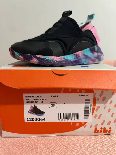 Sapato infantil marca BIBI