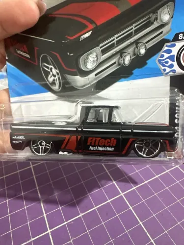 Hotwheels custom/personnalise 62 Chevy 