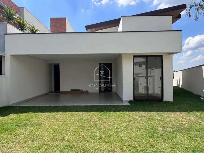 Casa de Condomínio com 4 Quartos e 5 banheiros à Venda, 210 m² por R$ 2.060.000