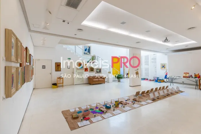 Prédio comercial no Jardim Europa!
