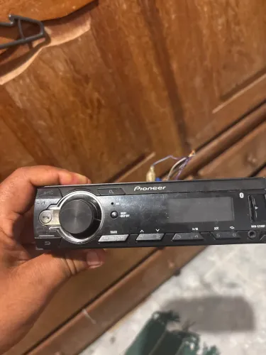 Rádio Pionner mvn s218BT