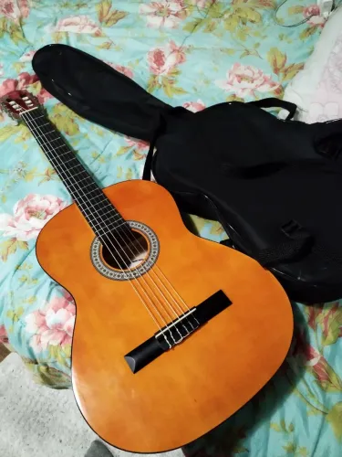 Violão elétrico Gianini