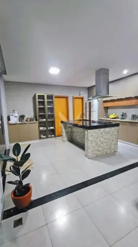 Sobrado Residencial com área Comercial no Jardim Europa