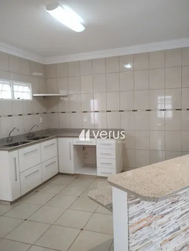 Casa para aluguel, 3 quartos, 1 suíte, 3 vagas, JARDIM INCONFIDENCIA - Uberlândia/MG