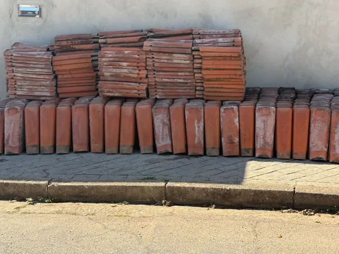 Doação de telhas de barro