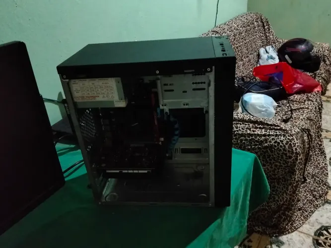 PC gamer de entrada, vendo ou troco por Xbox onde com GTA v
