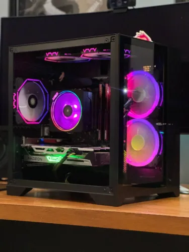 RYZEN 7 3700X - RX 6600 XT - 16 - 1.25 TB