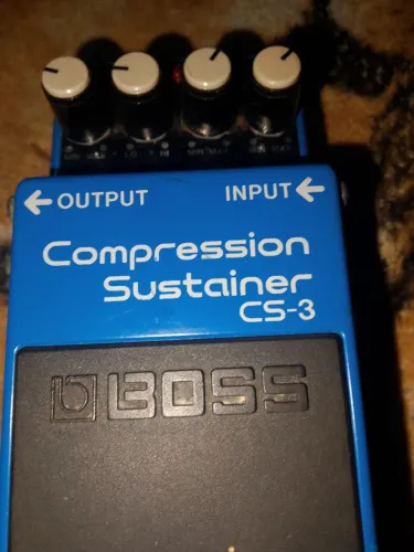 Pedal Boss semi-novo compressor CS3 