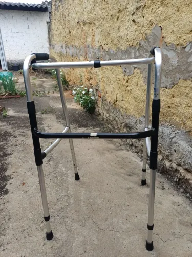 Andador Indaia suporta até 100kg