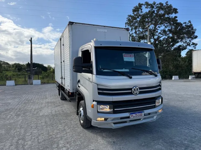 Caminhão baú da WV 9170