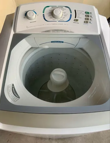 Máquina de lavar Electrolux 12 kilos