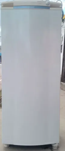Geladeira, boa barata e bonita 