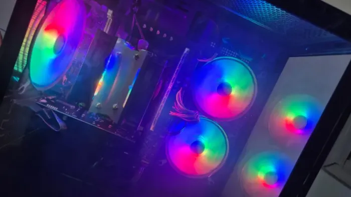 PC Xeon E5-2650 v4 2.20GHz 16Gb 200Gb SSD - Usado