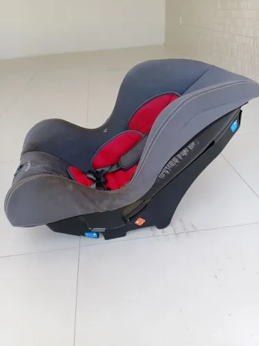 Cadeirinha Voyage Status (modelo para crianças de 0 a 25kg)