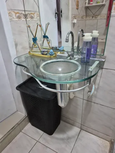 Vendo pia para banheiro ou lavado.