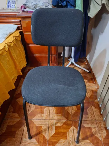 VENDO CADEIRA DE ESCRITÓRIO (FIXA)