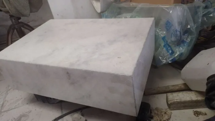 Bancada de banheiro no marmore branco