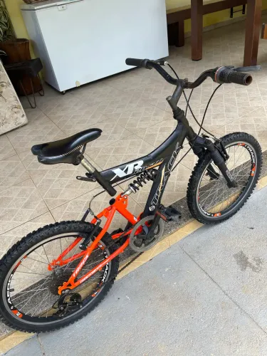 Bicicleta Infantil Aro 20 Track & Bikes XR-20 (Com Marchas e Dupla Suspensão)