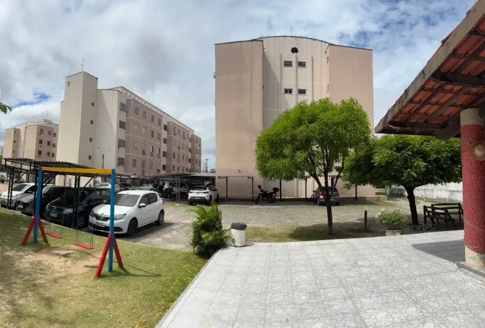Imóvel para venda possui 50 metros quadrados com 2 quartos em Rachel de Queiroz - Fortalez