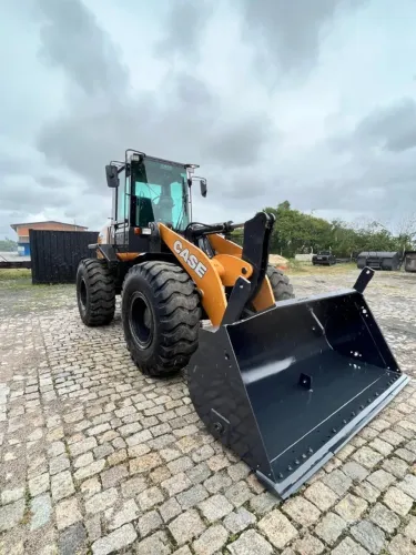 Pá carregadeira Case 621 E